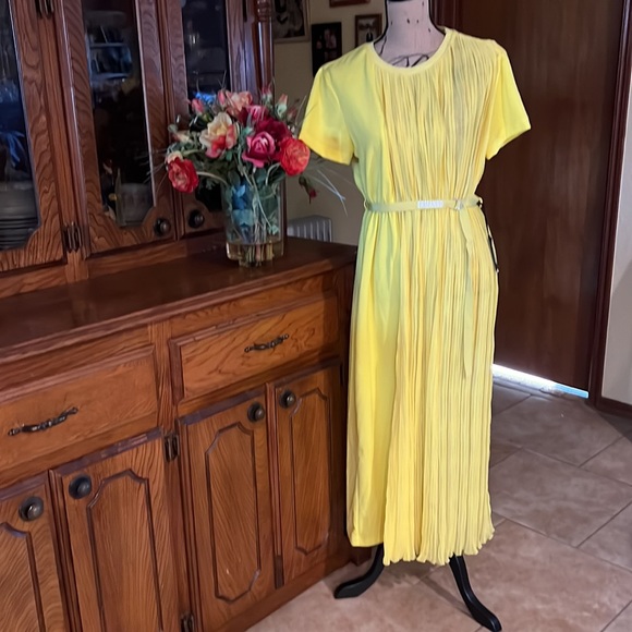 Ermanno Scervino yellow midi dress size 44 fits size 8 - Picture 1 of 7